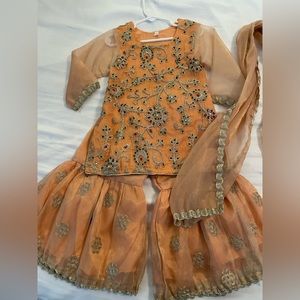 Girls gharara suit size 2 and size 4